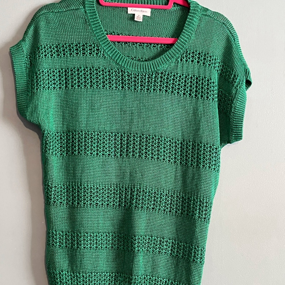 SELLING VINTAGE CALVIN KLEIN BLOUSE FOR WOMEN COLOR GREEN SIZE M short SLEEVE